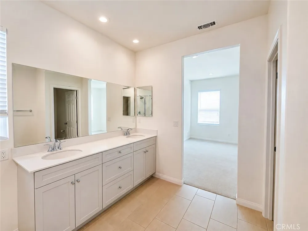 7506 Baerss Riverside, CA 92507
