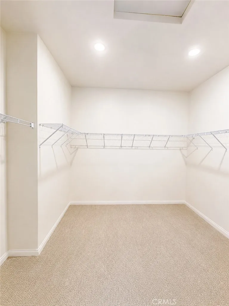 7506 Baerss Riverside, CA 92507