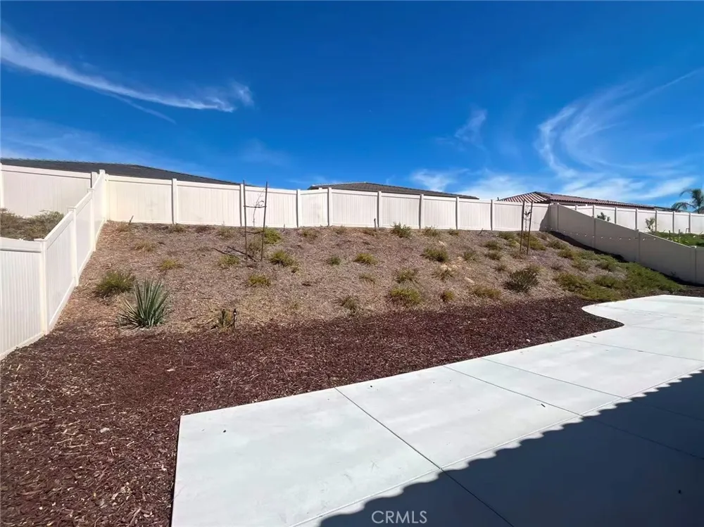 7506 Baerss Riverside, CA 92507