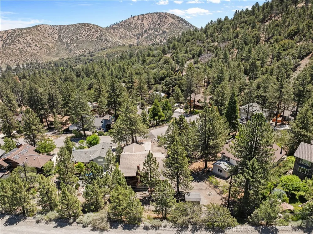26723 Raven Wrightwood, CA 92397