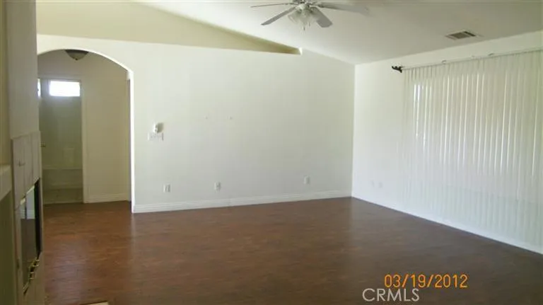11114 arroyo Hesperia, CA 92345