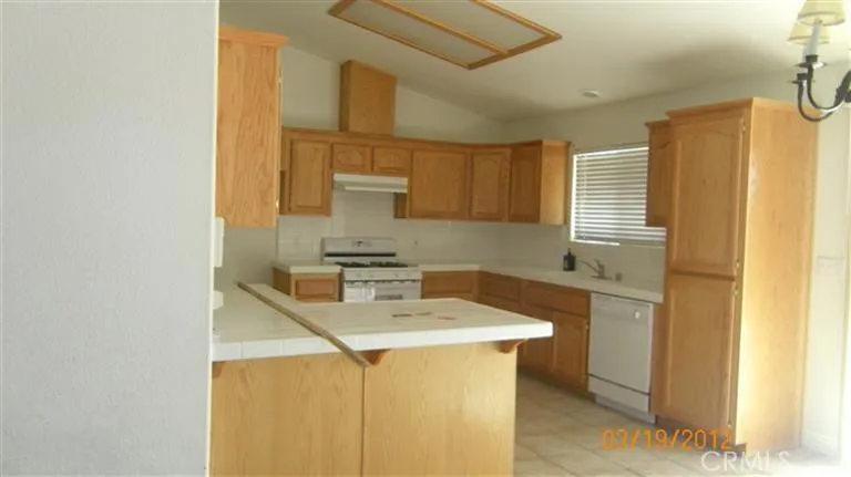 11114 arroyo Hesperia, CA 92345