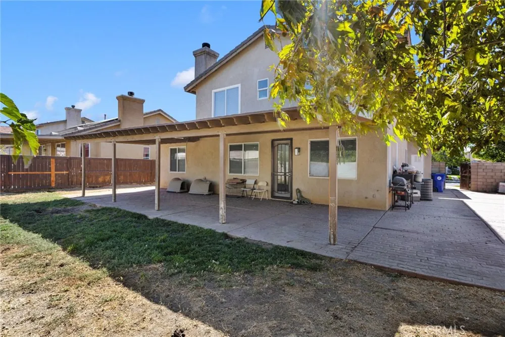 15033 Henderson Adelanto, CA 92301