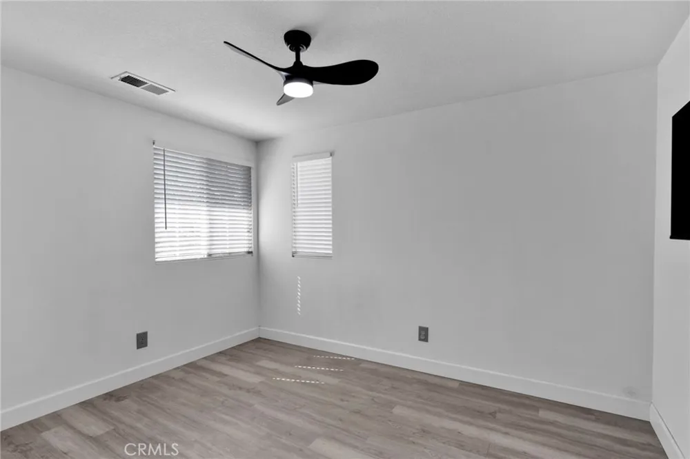 15033 Henderson Adelanto, CA 92301