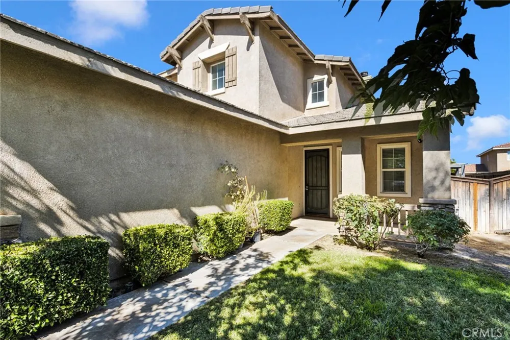 15033 Henderson Adelanto, CA 92301