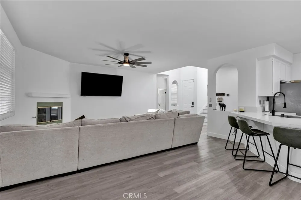 15033 Henderson Adelanto, CA 92301