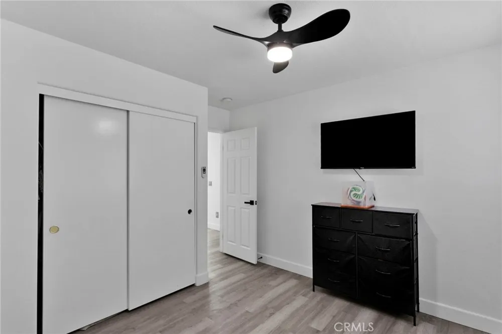 15033 Henderson Adelanto, CA 92301