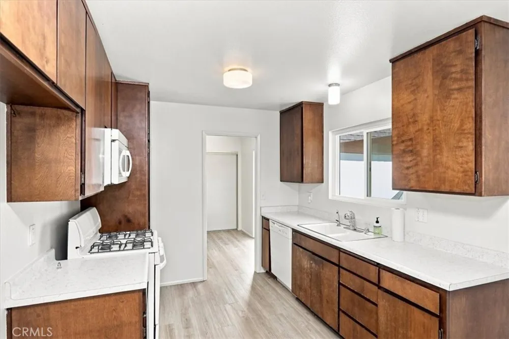 828 E Highland Avenue Redlands, CA 92374