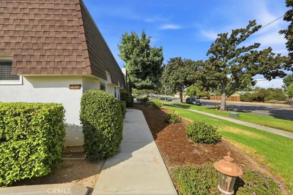 828 E Highland Avenue Redlands, CA 92374
