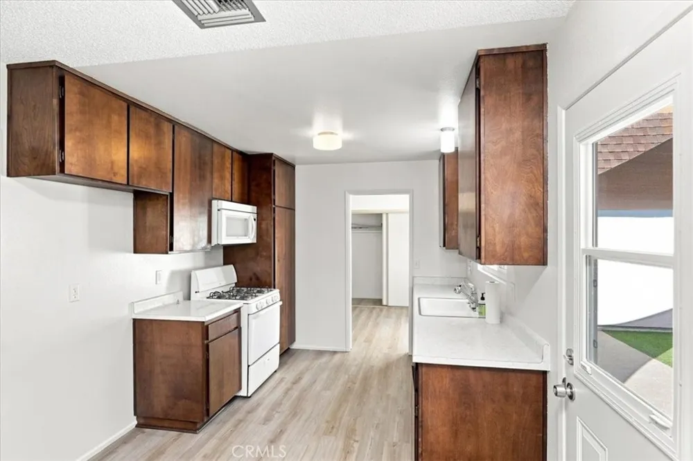 828 E Highland Avenue Redlands, CA 92374