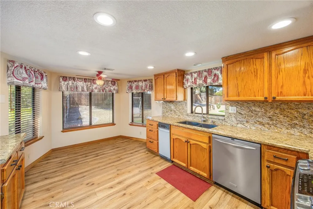 14605 Kokomo Apple Valley, CA 92307