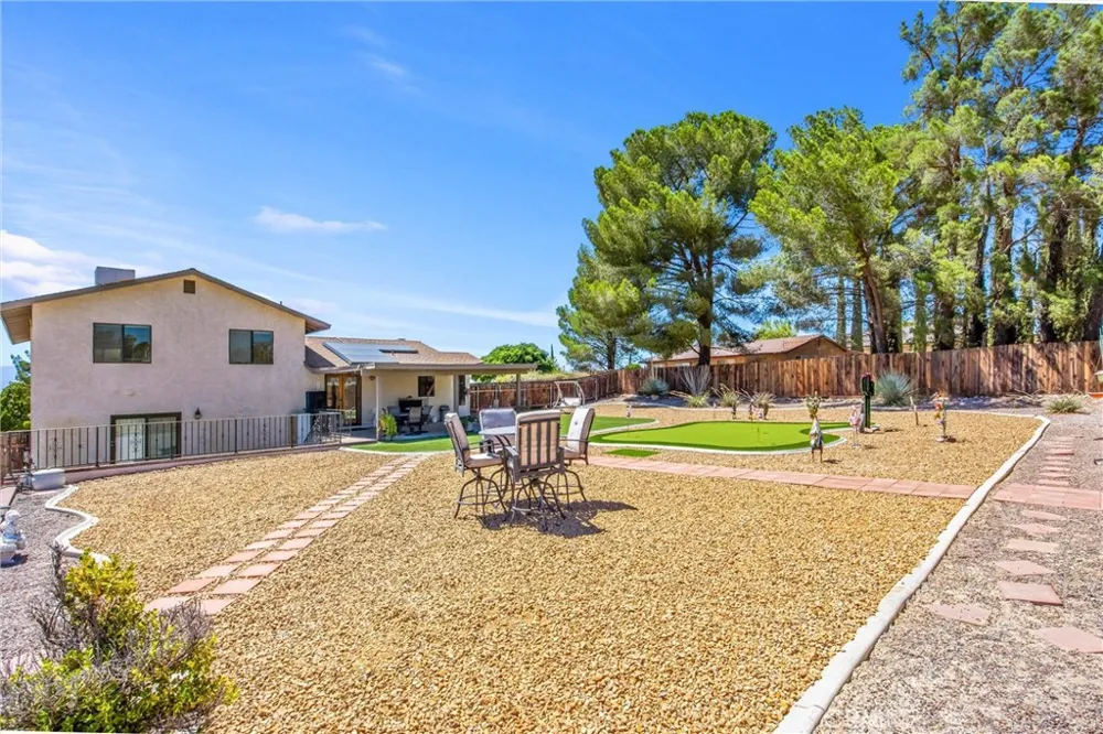 14605 Kokomo Apple Valley, CA 92307