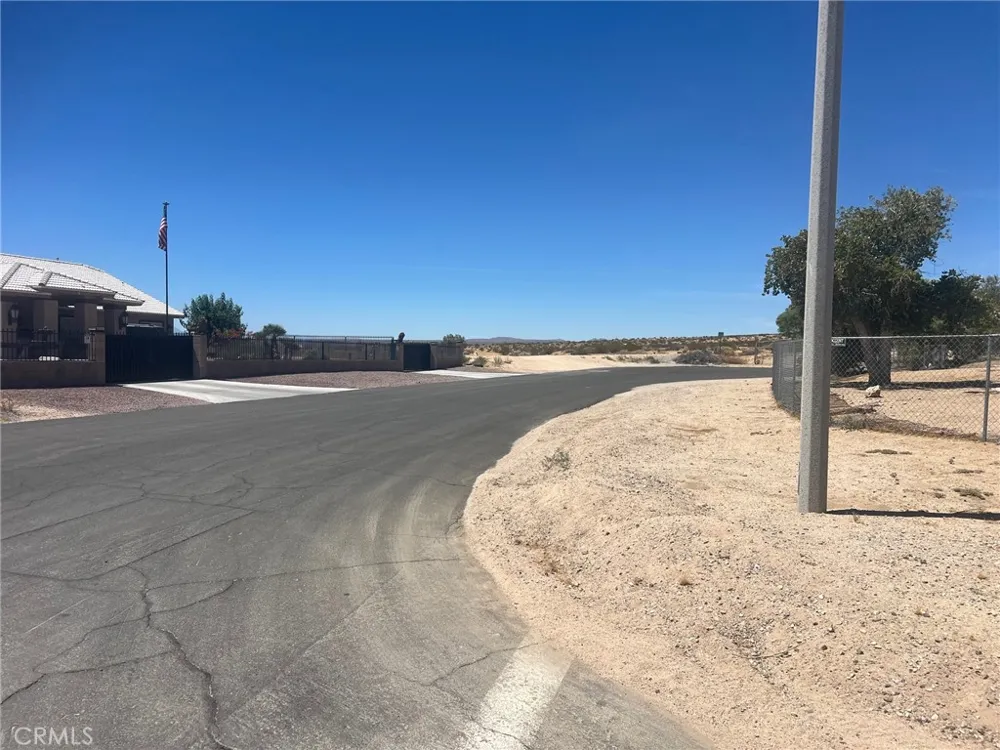 13741 Branding Iron Helendale, CA 92342