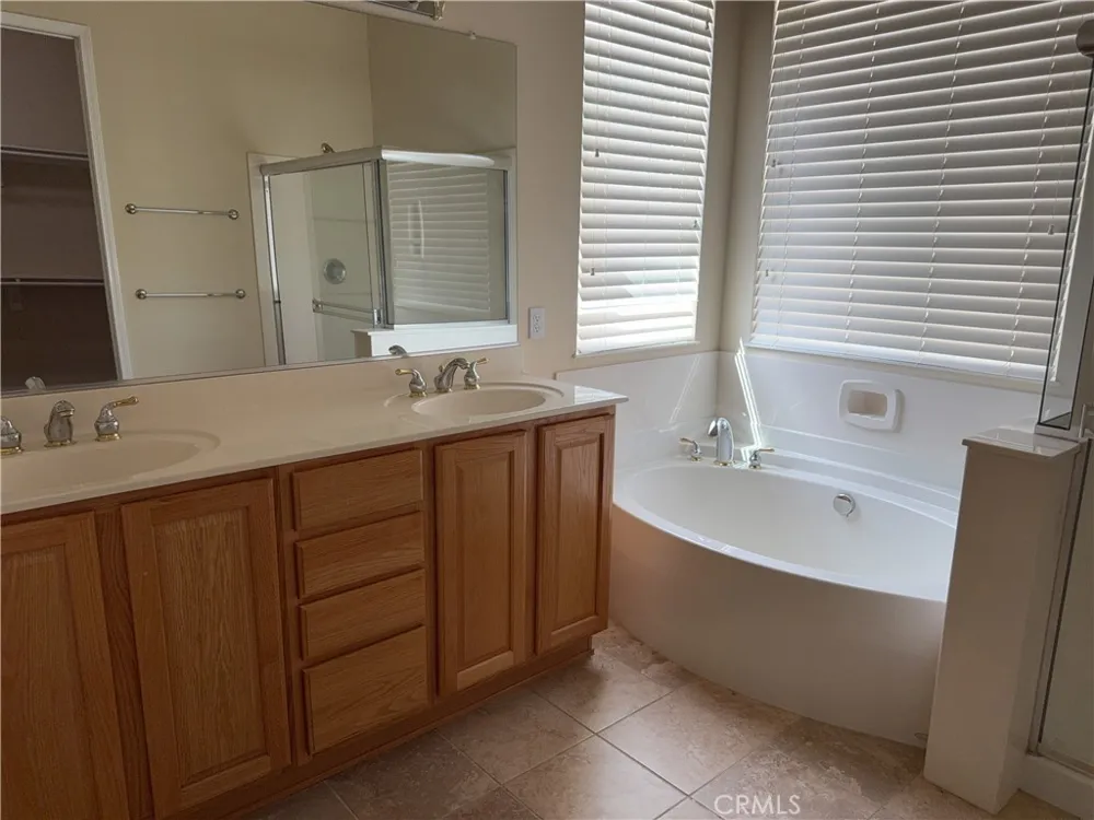 19721 Chicory Court Apple Valley, CA 92308