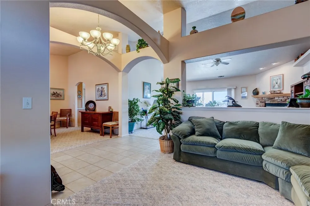 8605 Cantel Court Oak Hills, CA 92344
