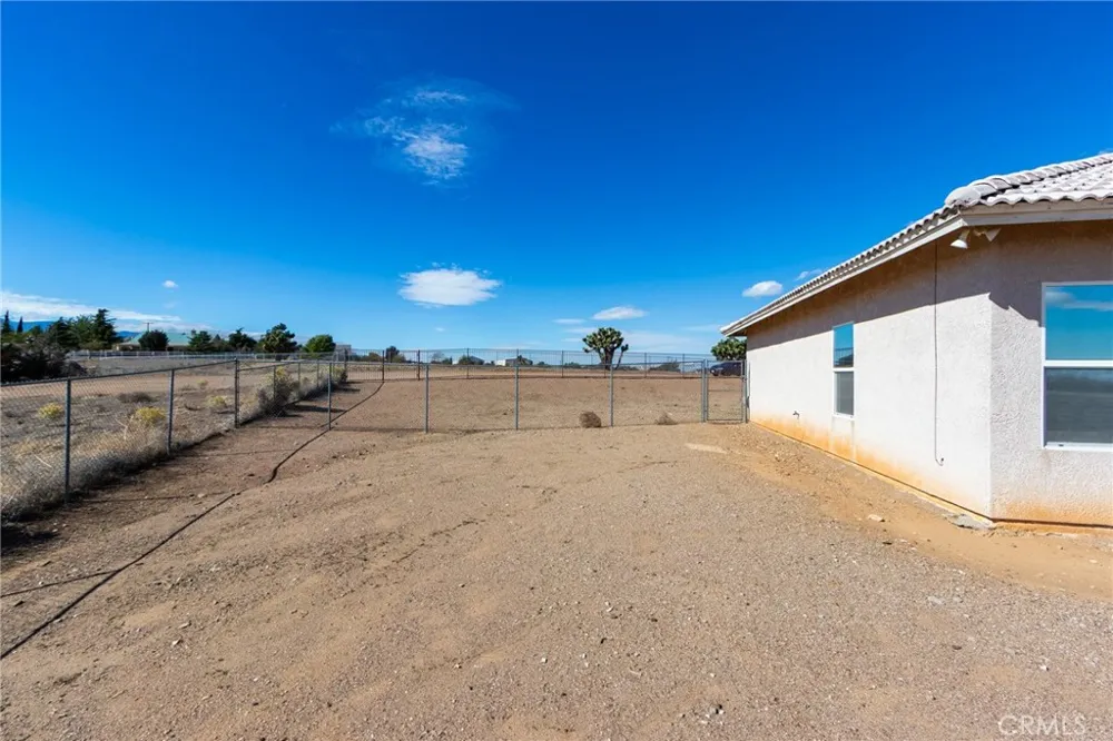 8605 Cantel Court Oak Hills, CA 92344