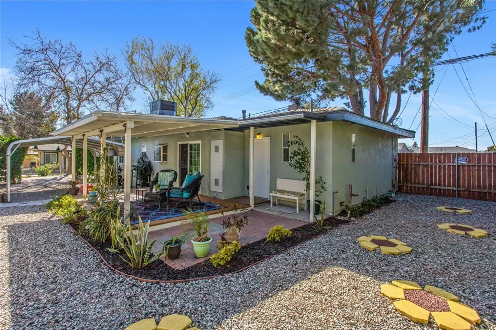 193 Maple Avenue Fontana, CA 92335