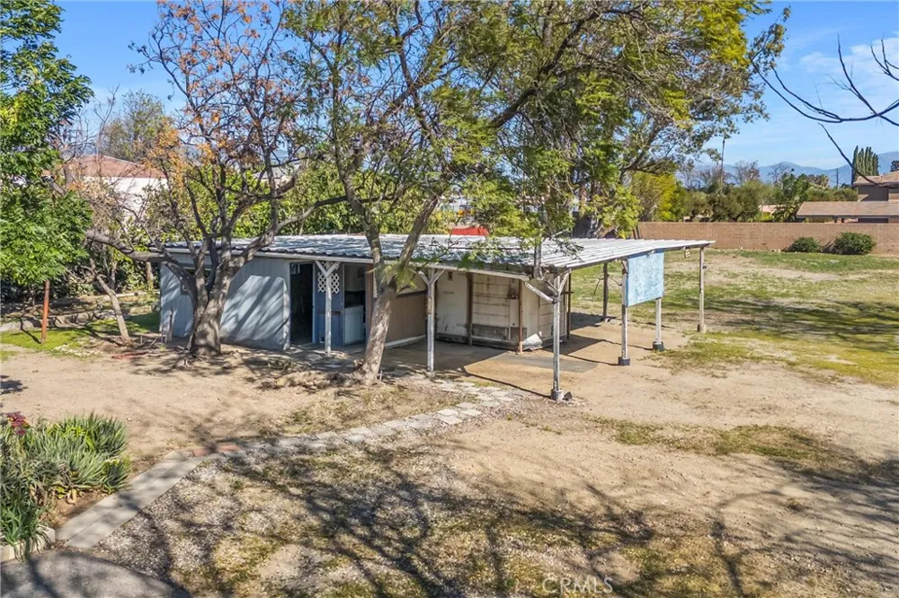 193 Maple Avenue Fontana, CA 92335