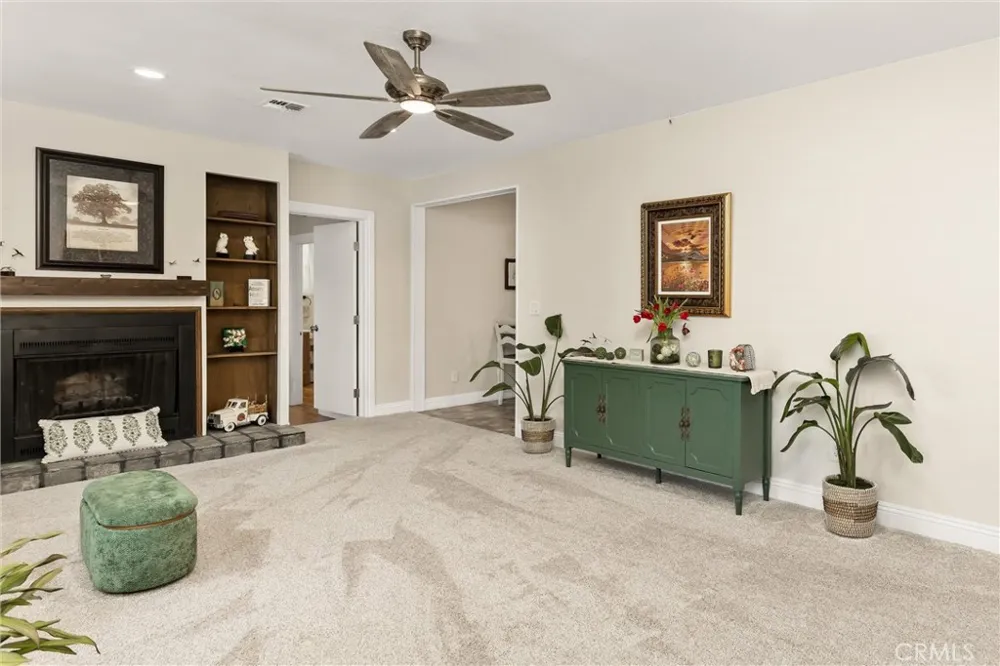 193 Maple Avenue Fontana, CA 92335