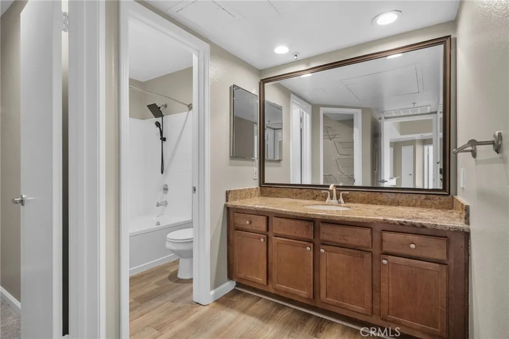 1980 Las Colinas Circle #307 Corona, CA 92879