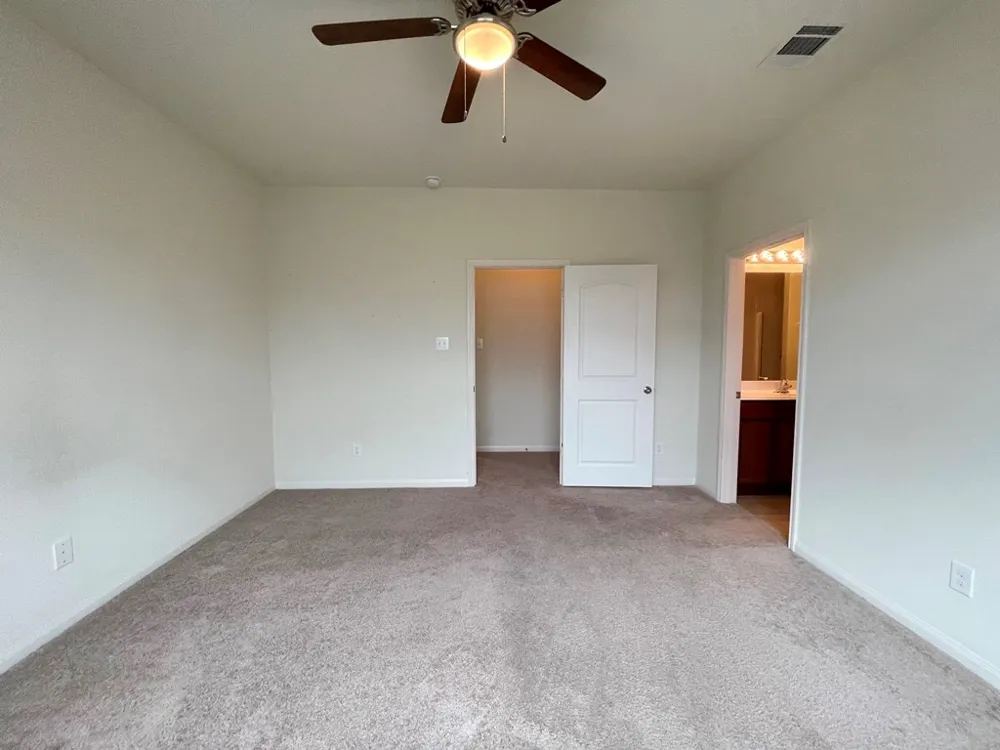 408 Farmer Lane Jarrell, TX 76537