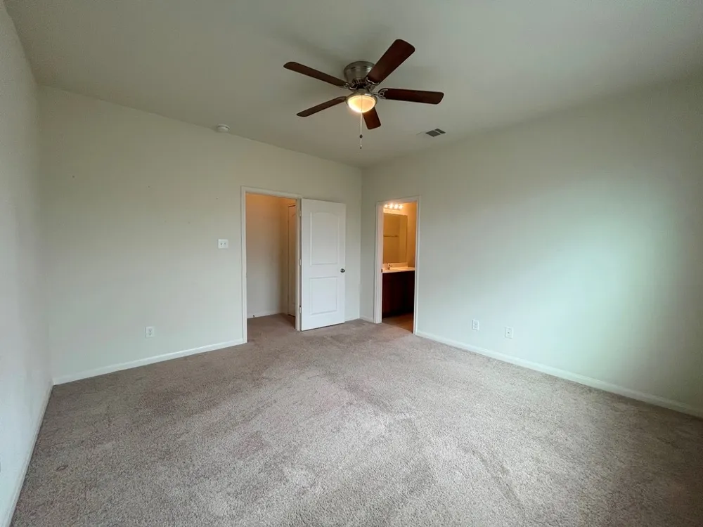 408 Farmer Lane Jarrell, TX 76537