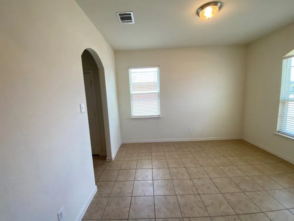 408 Farmer Lane Jarrell, TX 76537