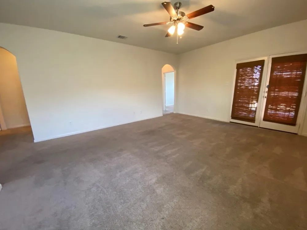 408 Farmer Lane Jarrell, TX 76537