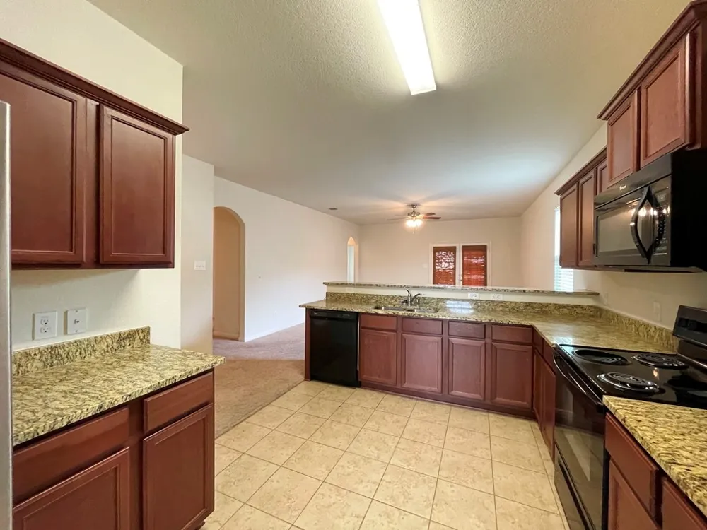 408 Farmer Lane Jarrell, TX 76537