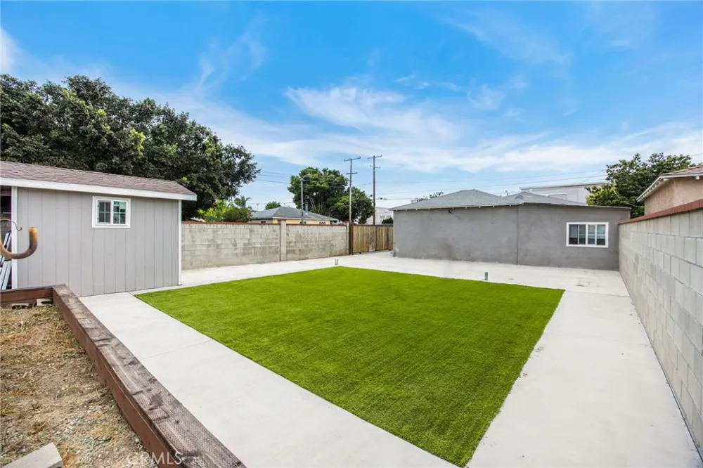 1502 Lakme Avenue Wilmington, CA 90744