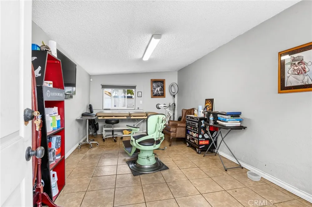1502 Lakme Avenue Wilmington, CA 90744