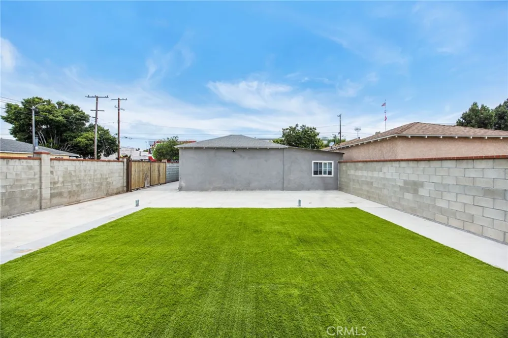 1502 Lakme Avenue Wilmington, CA 90744