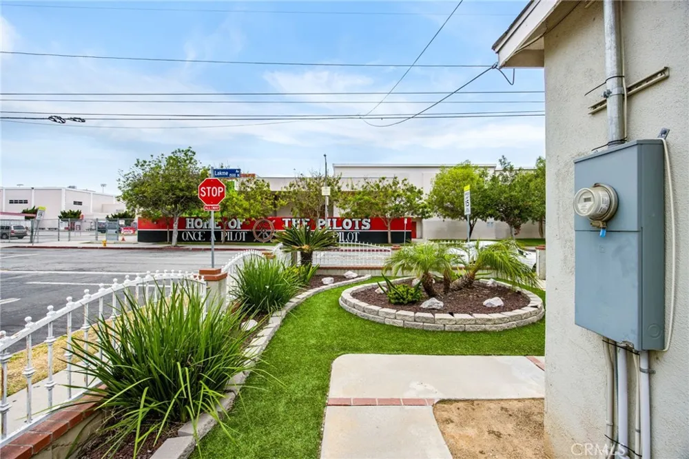 1502 Lakme Avenue Wilmington, CA 90744