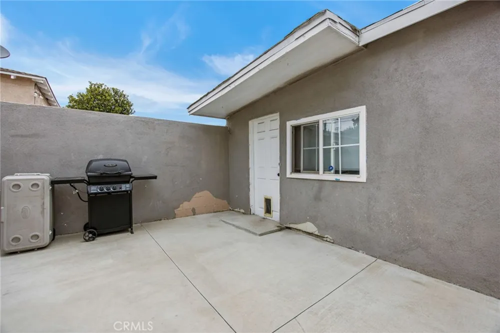 1502 Lakme Avenue Wilmington, CA 90744
