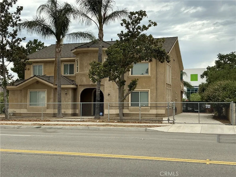 11250 Cypress Fontana, CA 92337