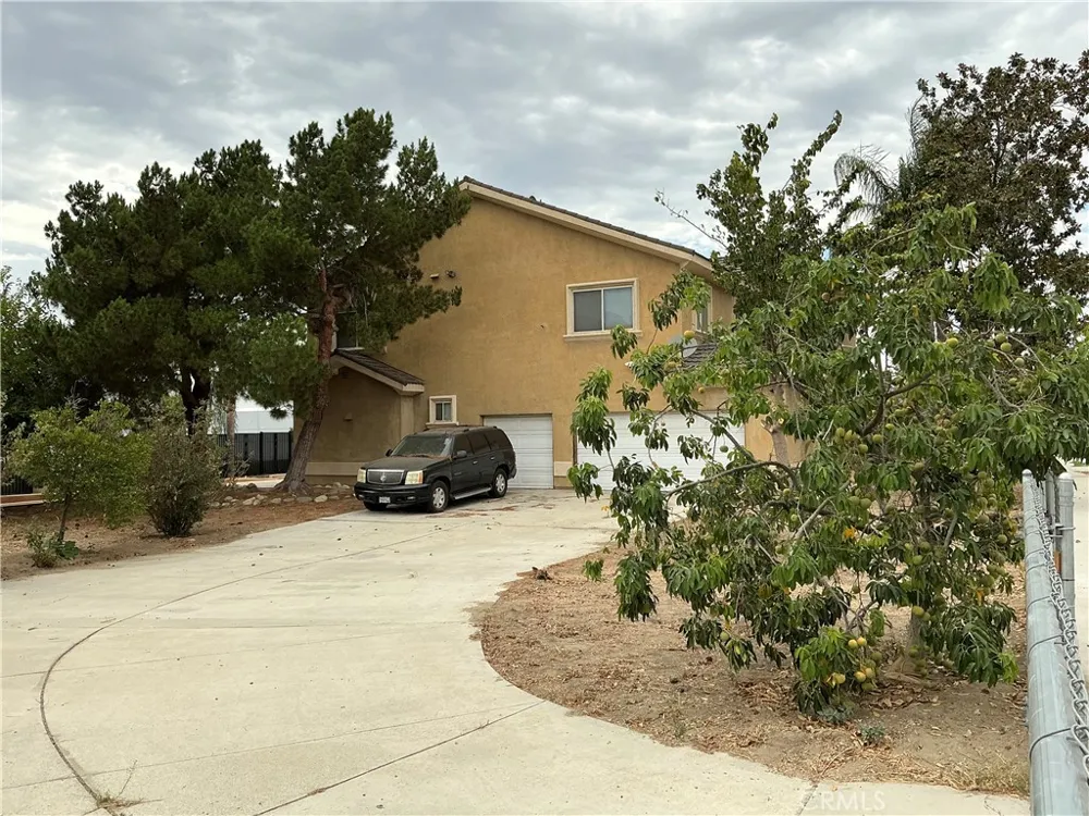 11250 Cypress Fontana, CA 92337