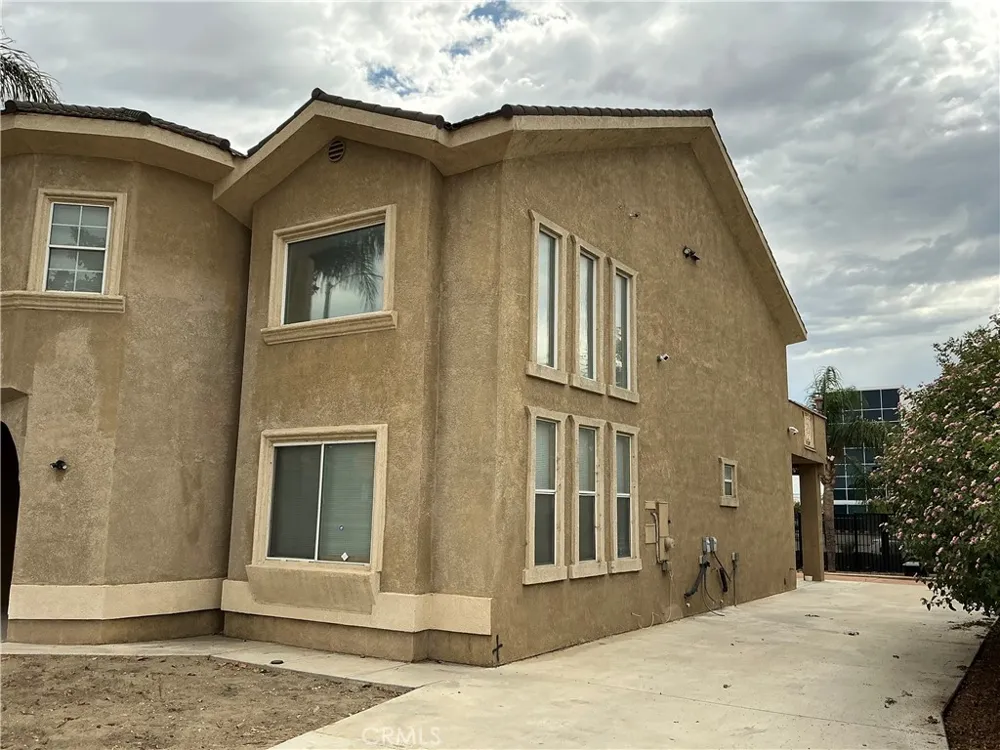 11250 Cypress Fontana, CA 92337