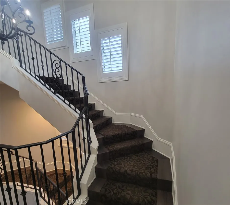 352 Hazel Drive Corona del Mar, CA 92625