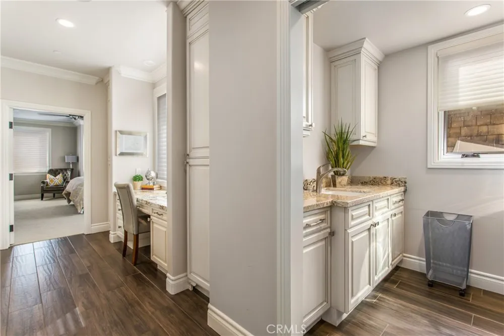352 Hazel Drive Corona del Mar, CA 92625