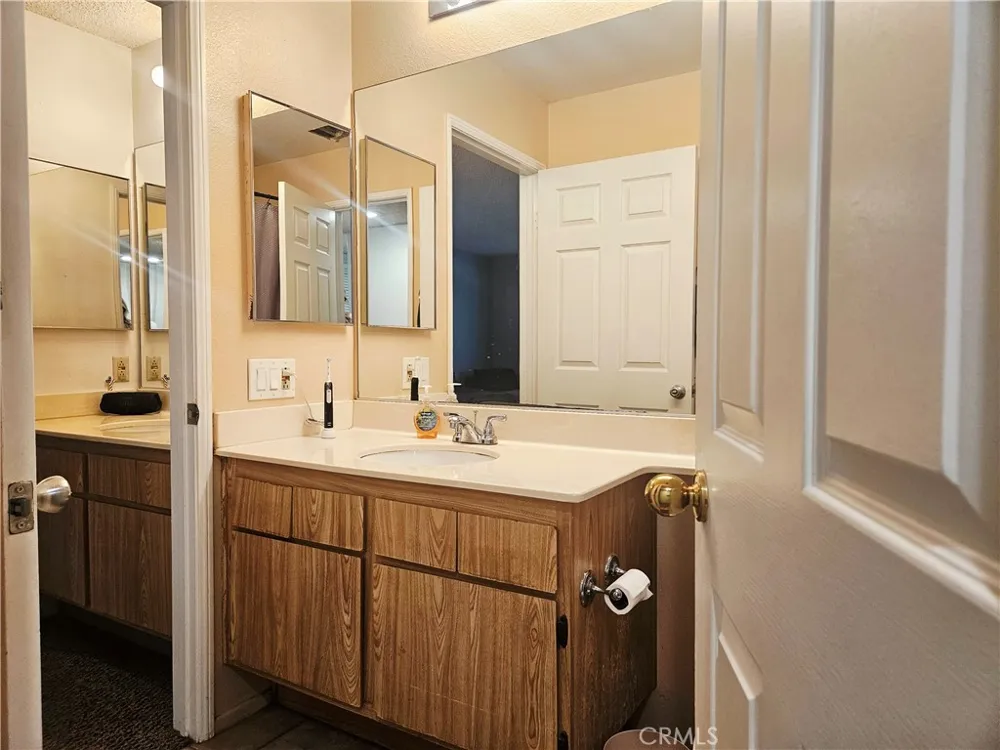 12864 Sycamore Village Dr. Norwalk, CA 90650