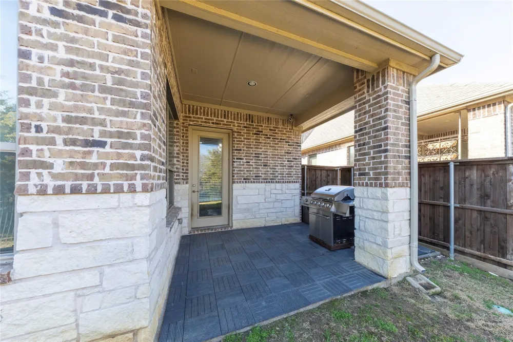 3721 Winchester The Colony, TX 75056