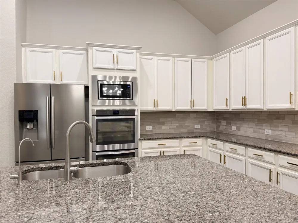 3721 Winchester The Colony, TX 75056