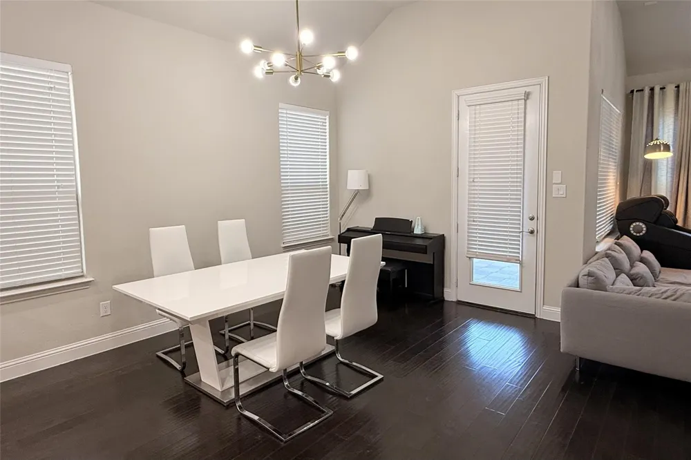 3721 Winchester The Colony, TX 75056