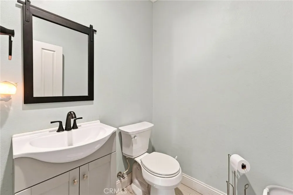 4101 Larkspur Lake Elsinore, CA 92530