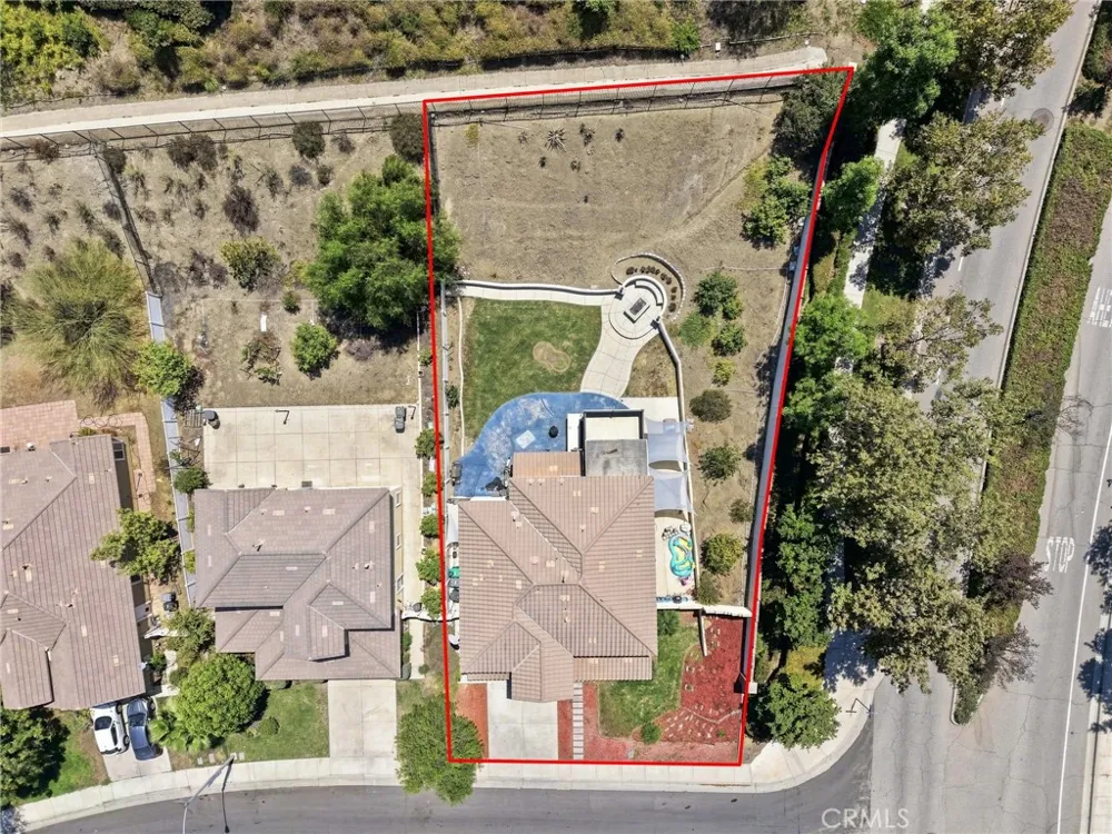4101 Larkspur Lake Elsinore, CA 92530