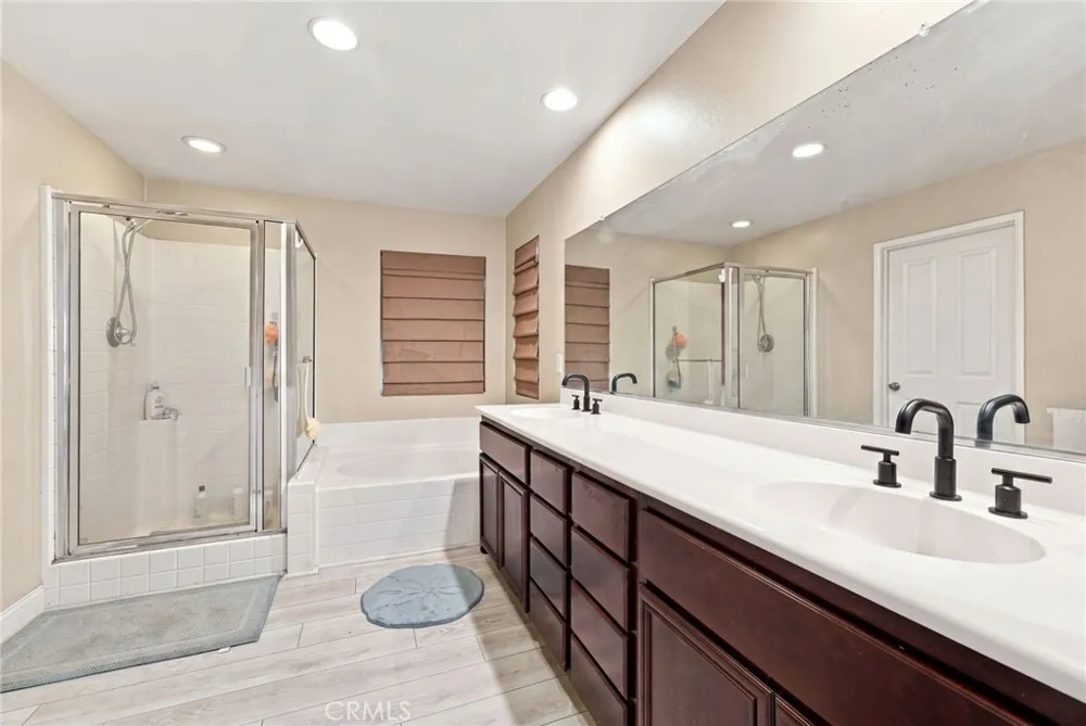 4101 Larkspur Lake Elsinore, CA 92530