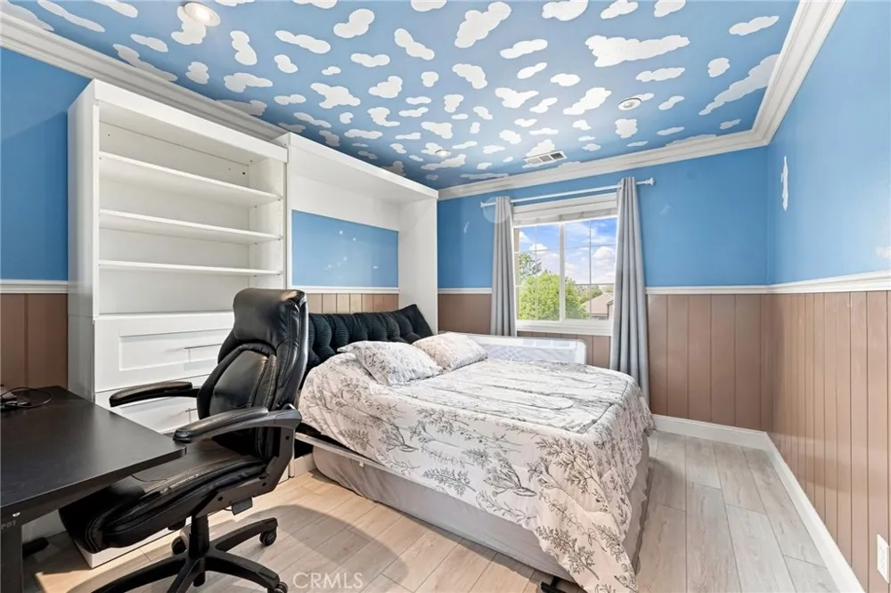 4101 Larkspur Lake Elsinore, CA 92530