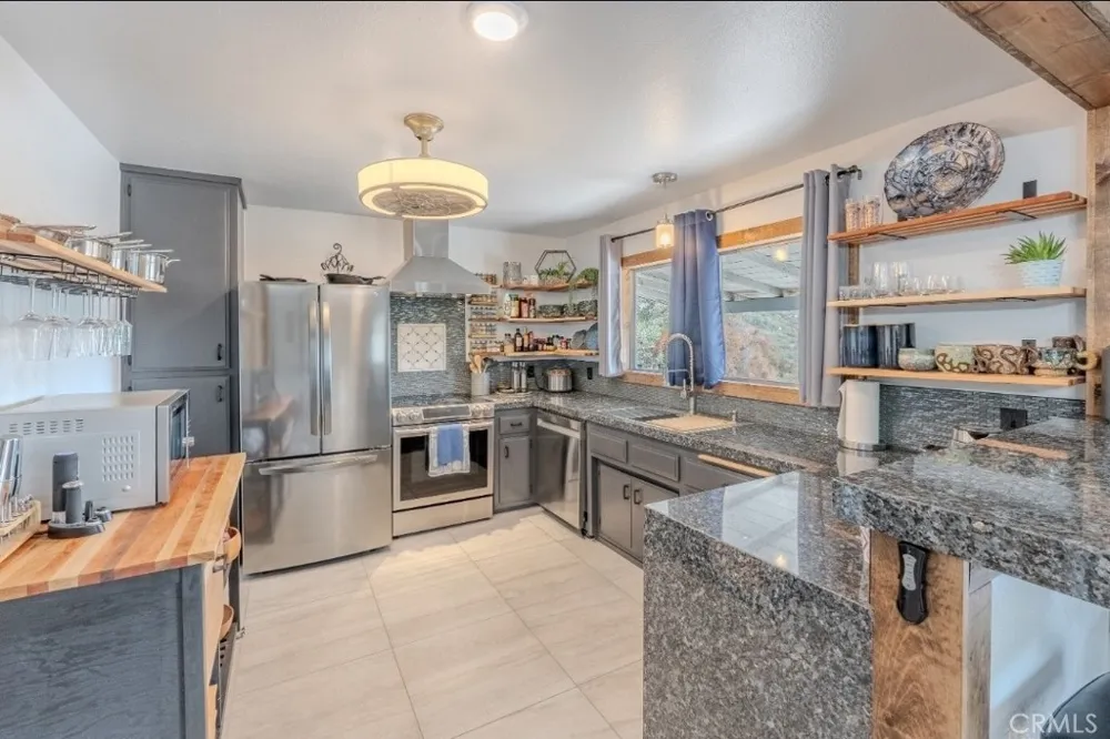 45785 Coyote Banning, CA 92220