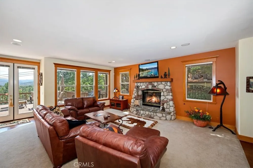 483 Emerald Lake Arrowhead, CA 92352