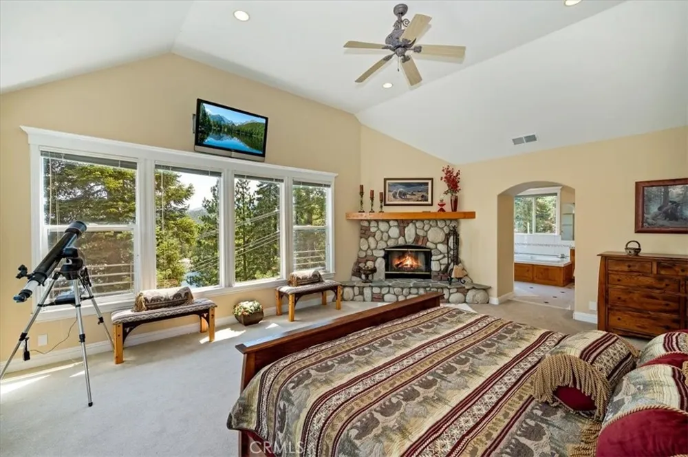 483 Emerald Lake Arrowhead, CA 92352